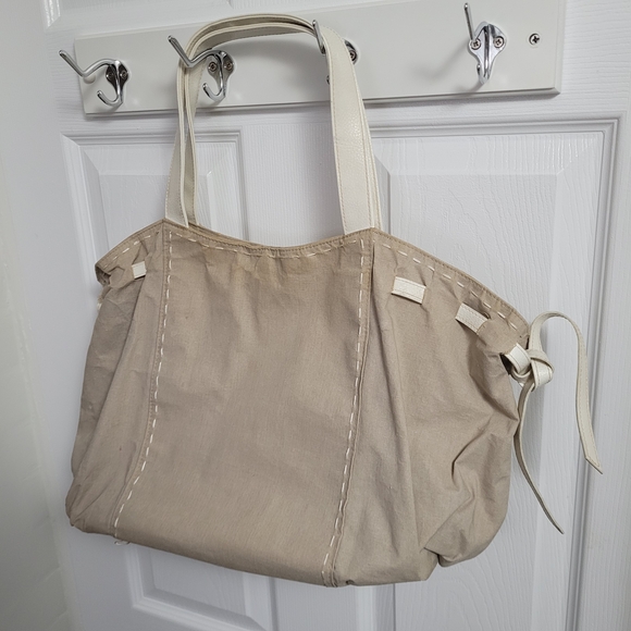 Lancome Linen Like Tote Bag With Faux Leather Straps - Picture 4 of 7